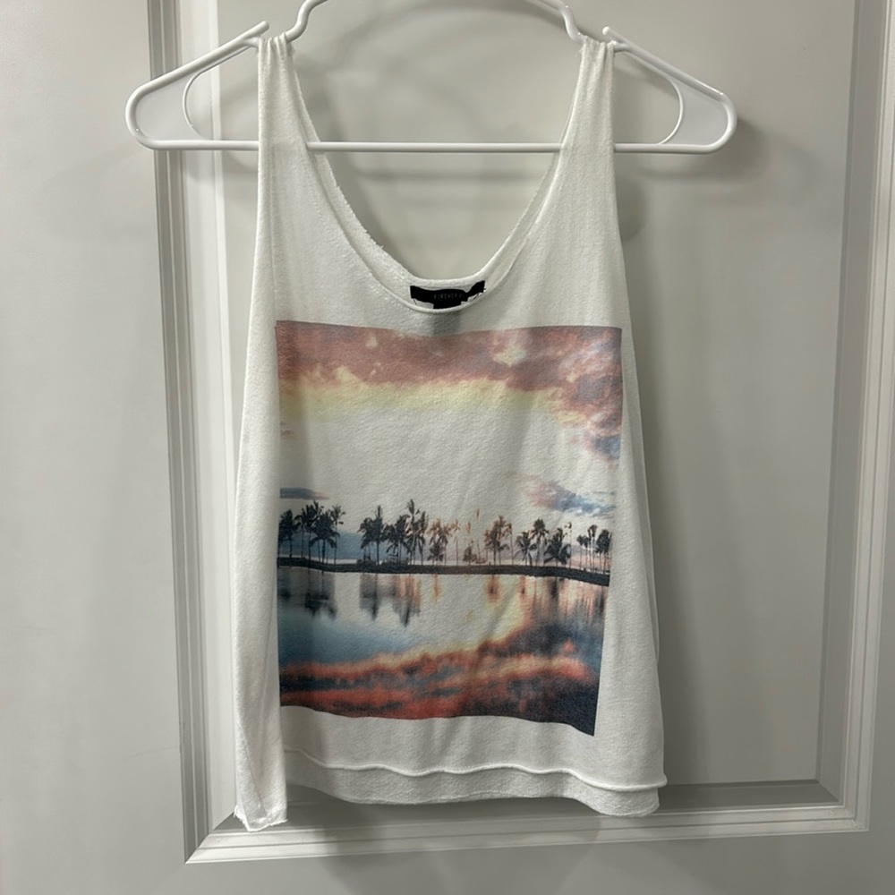 Women’s Forever 21 Beach Graphic Tank Top (Small)